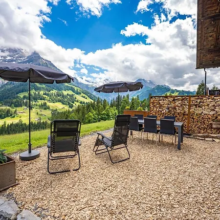 Chalet Roesi - Ferienwohnung Mit Hot Pot & Bergsicht Appartamento