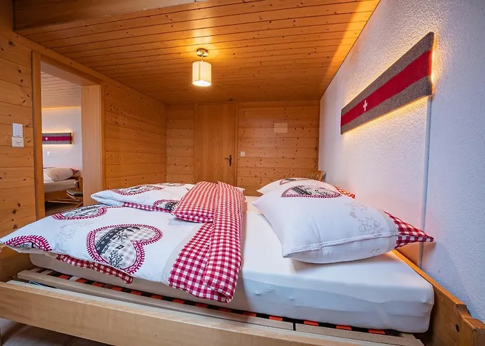 Chalet Roesi - Ferienwohnung Mit Hot Pot & Bergsicht *